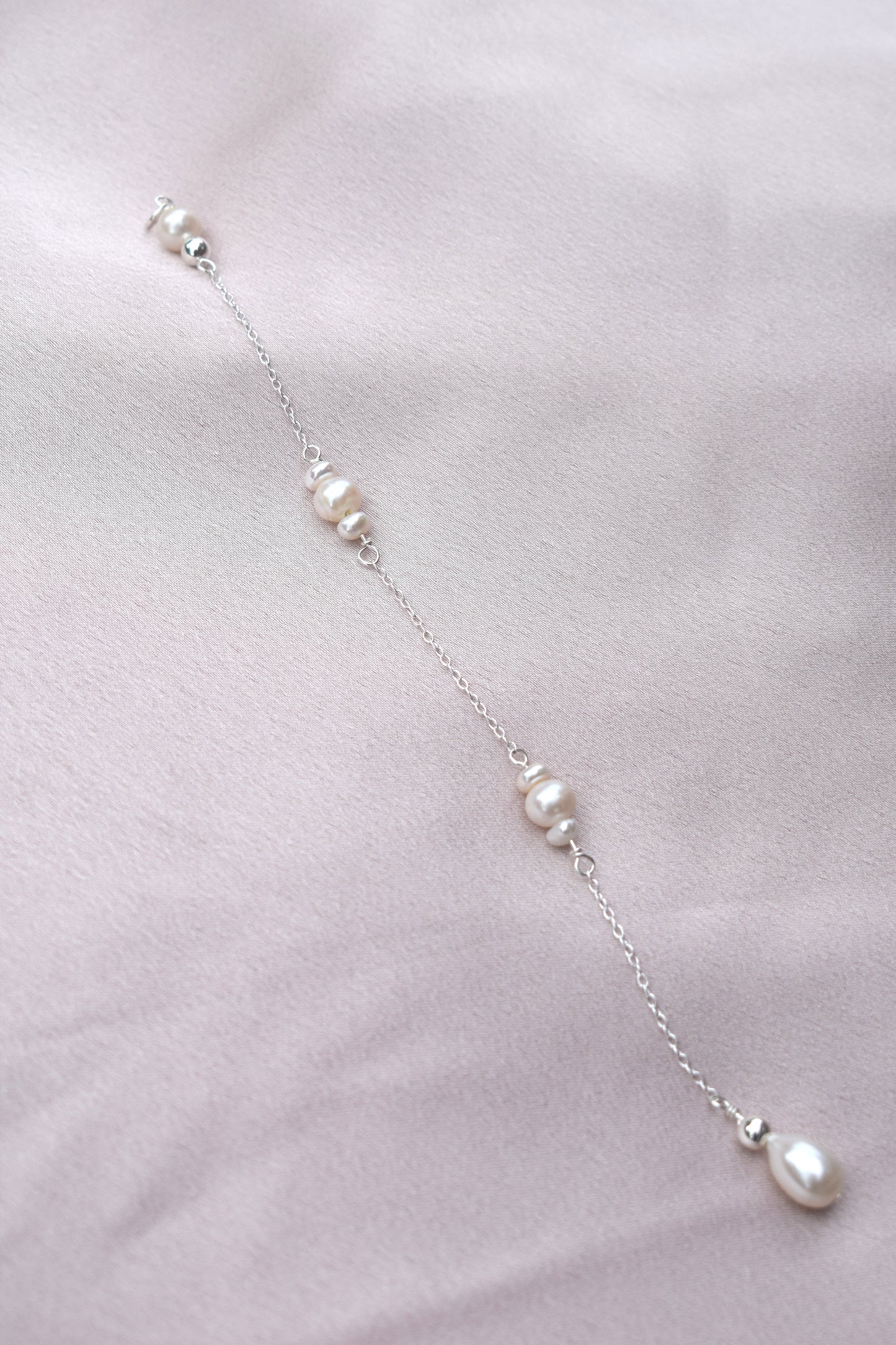 Pearl trio Back Chain