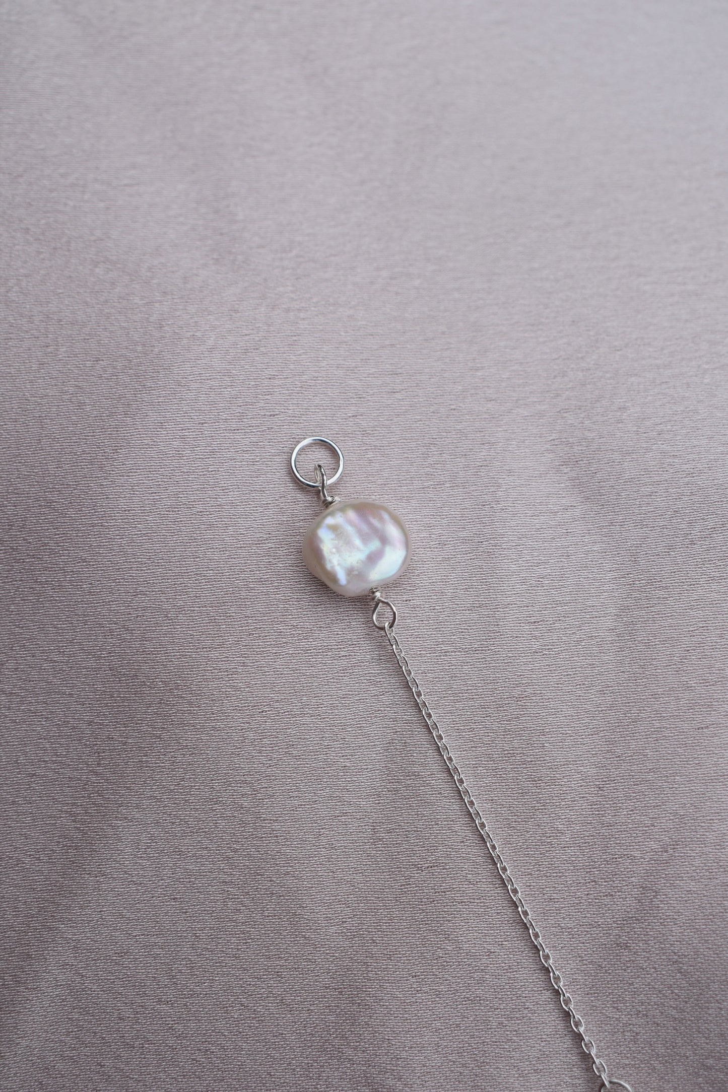 Keshi Pearl Back Chain