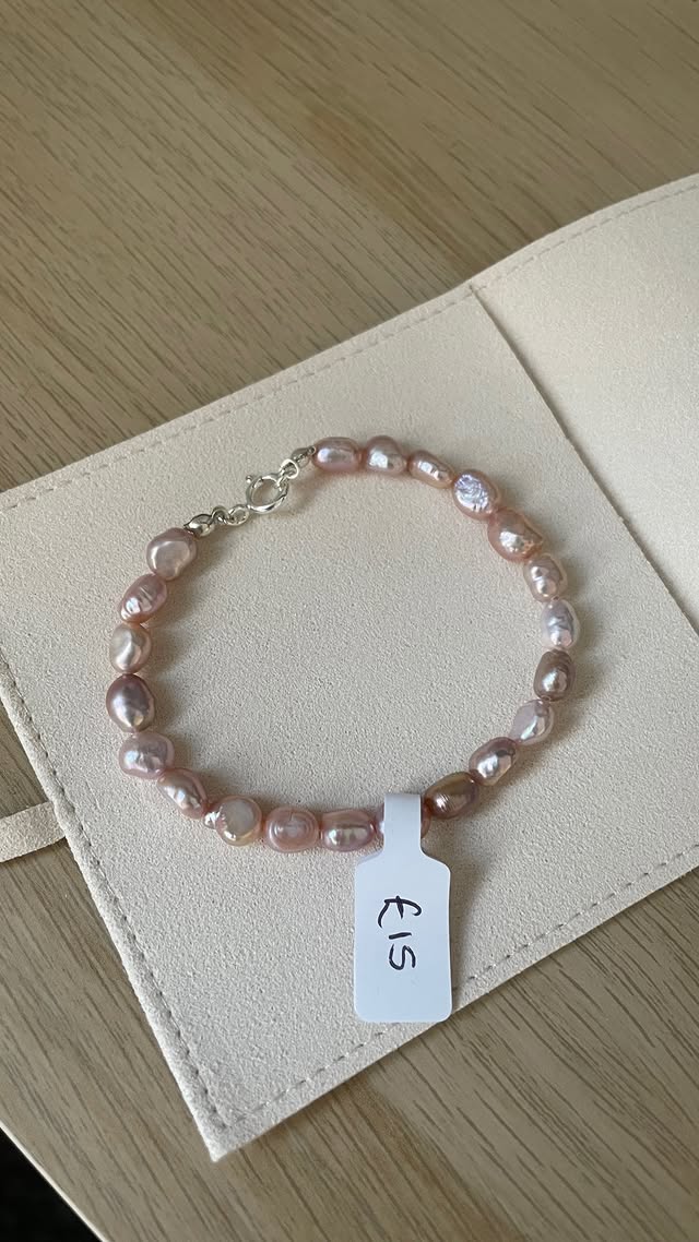 The Lola Pearl Bracelet