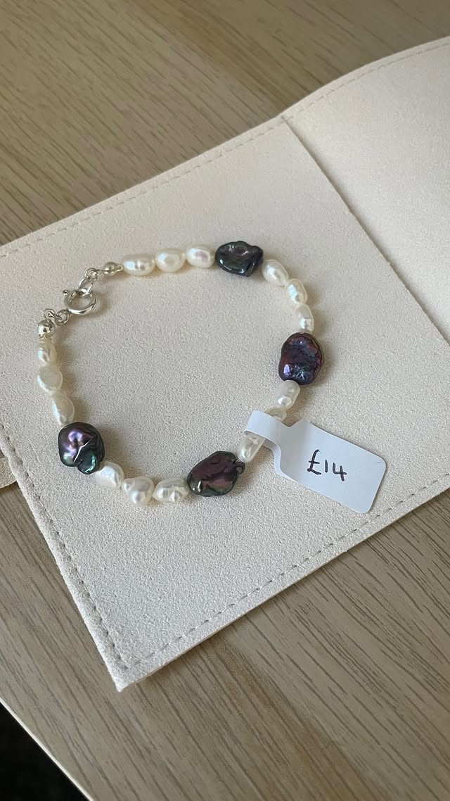 Keshi Peacock Pearl Bracelet