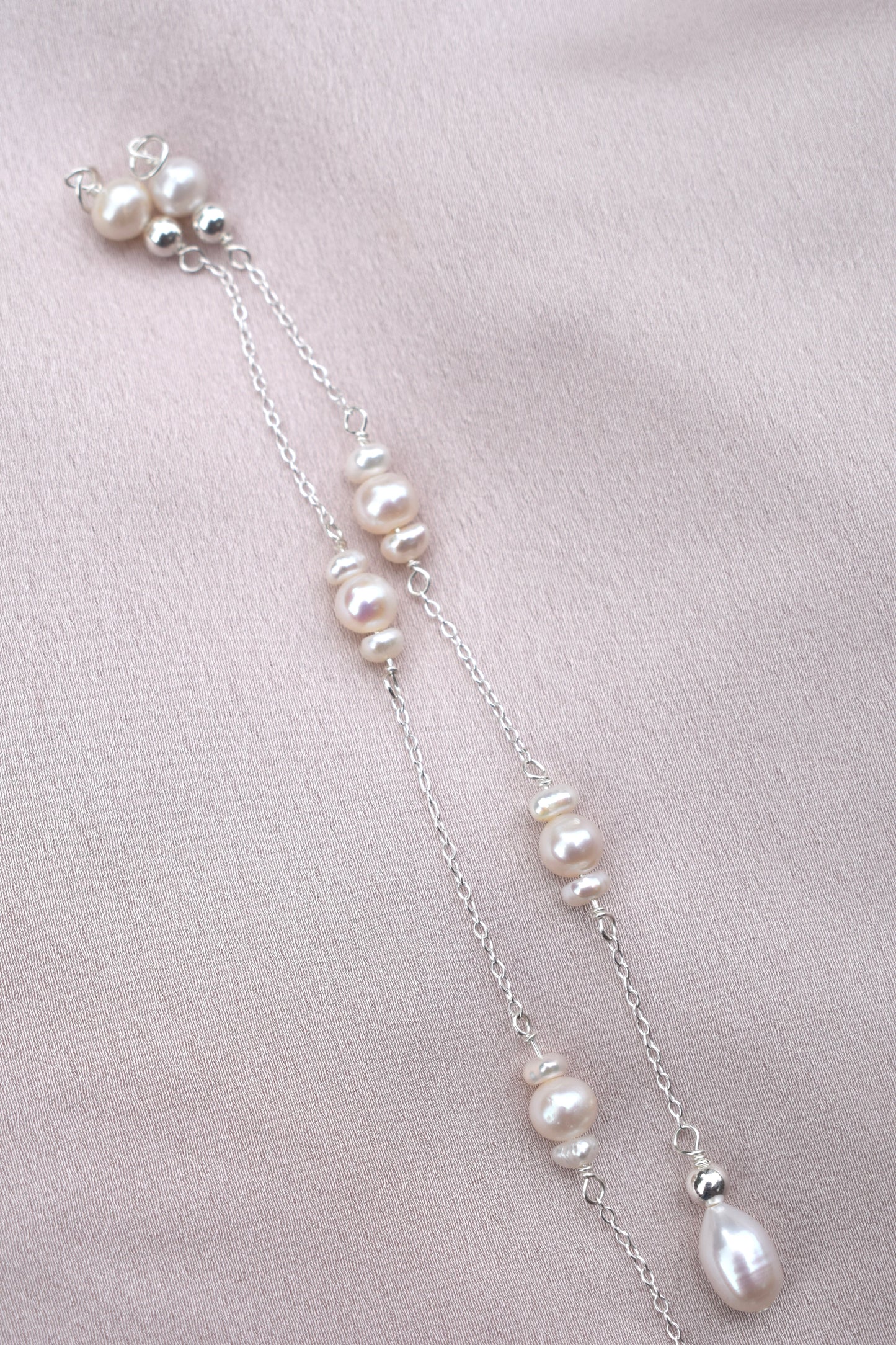 Pearl trio Back Chain