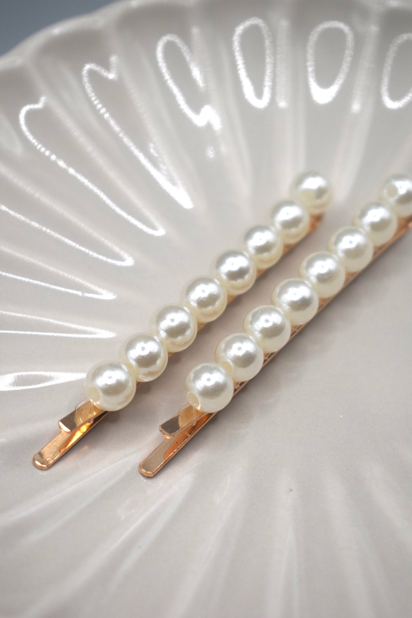 Simple Pearl Hair Slide