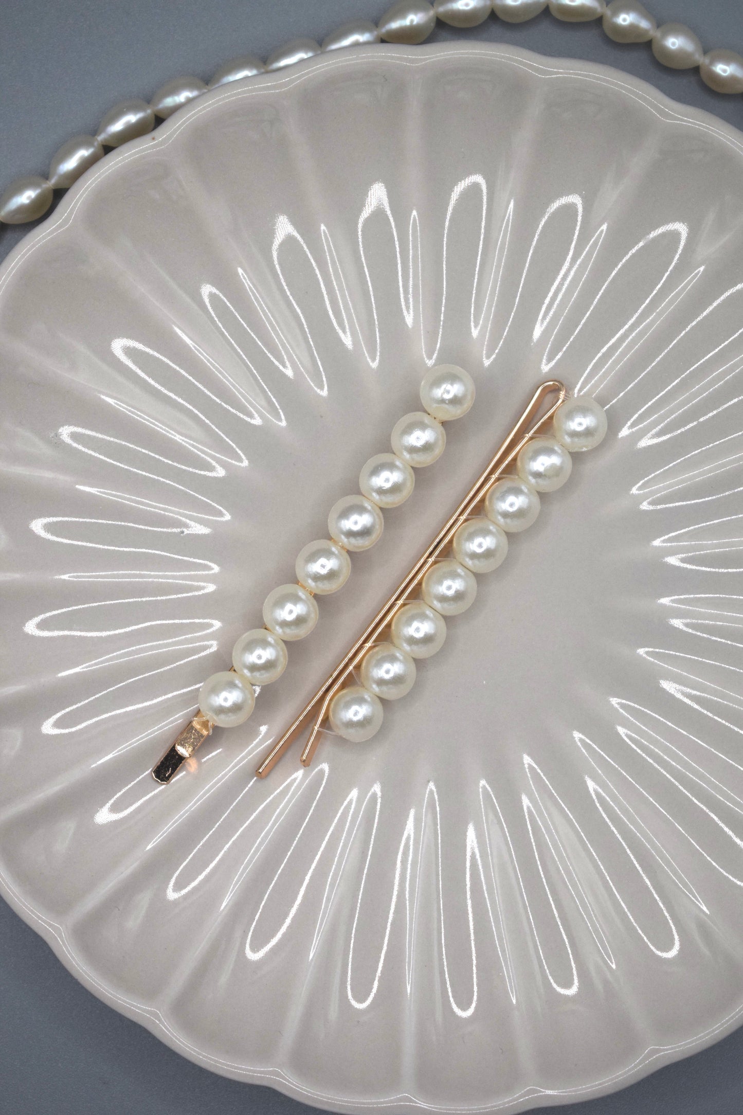 Simple Pearl Hair Slide