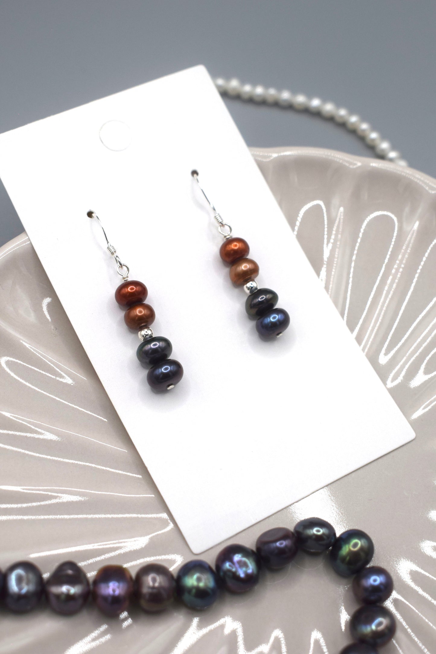 Autumn Midnight Pearl Earrings