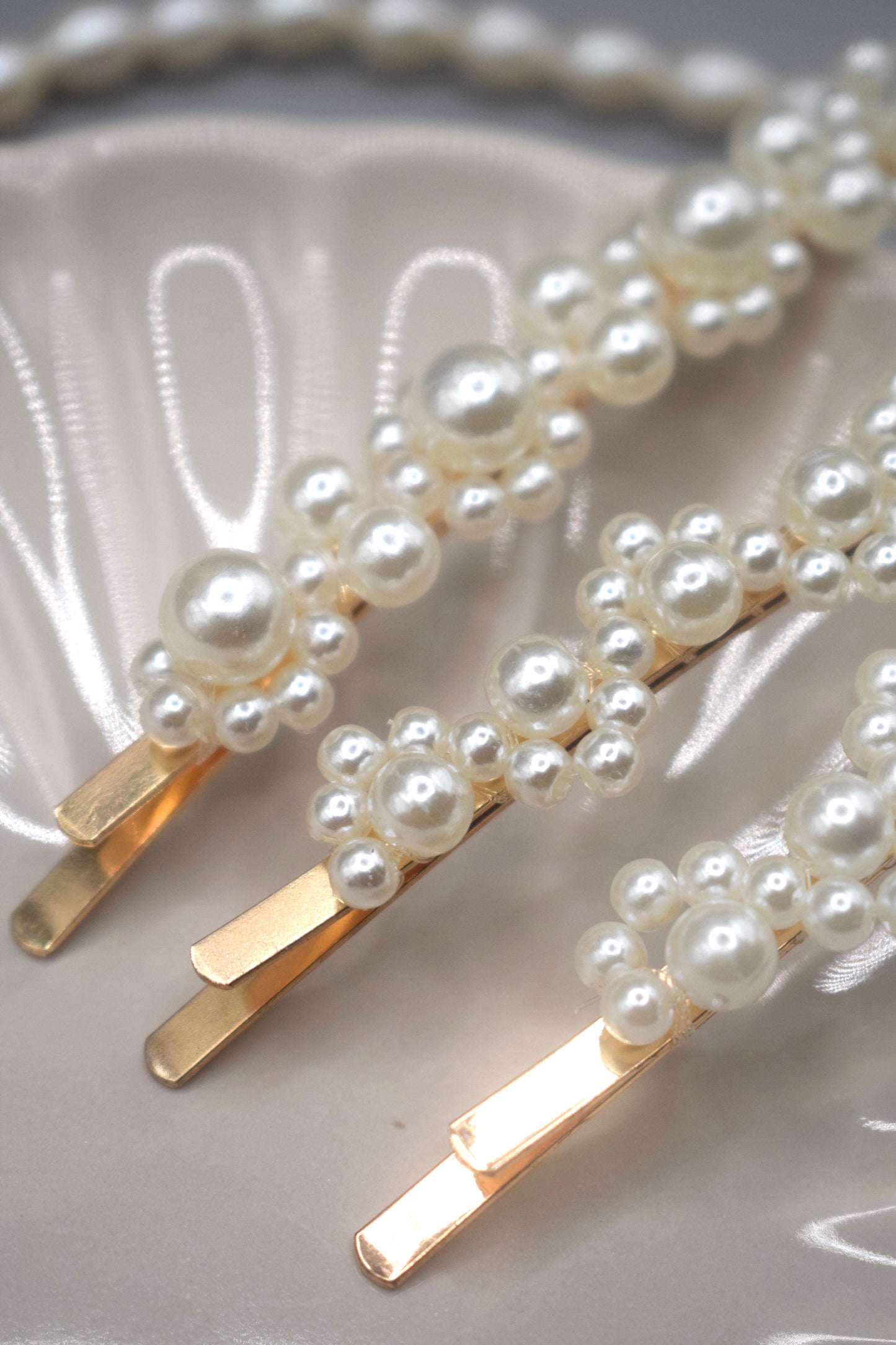 Faux Pearl Twist Slider Clips