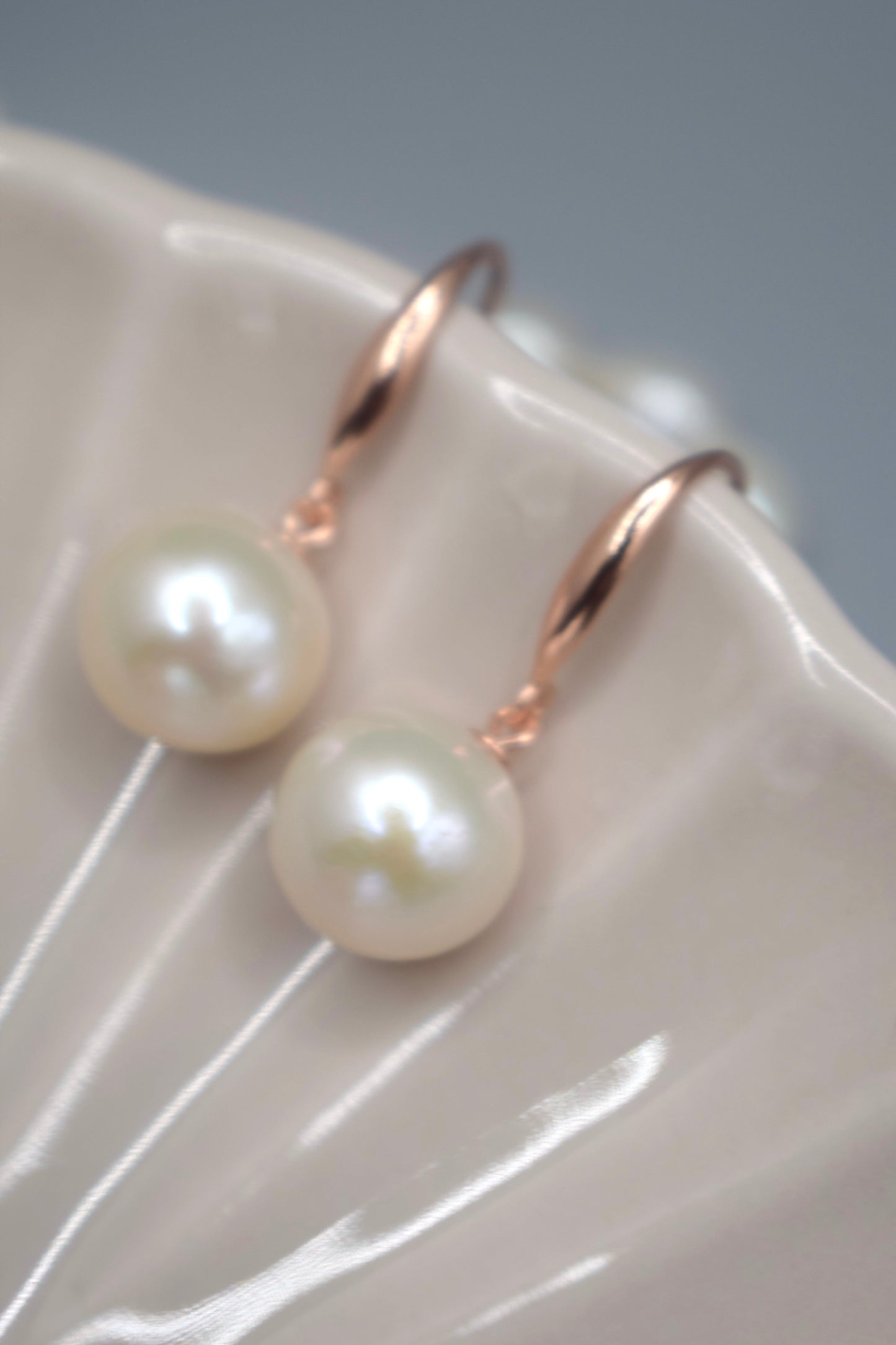 Edison Pearl Dangle Earrings