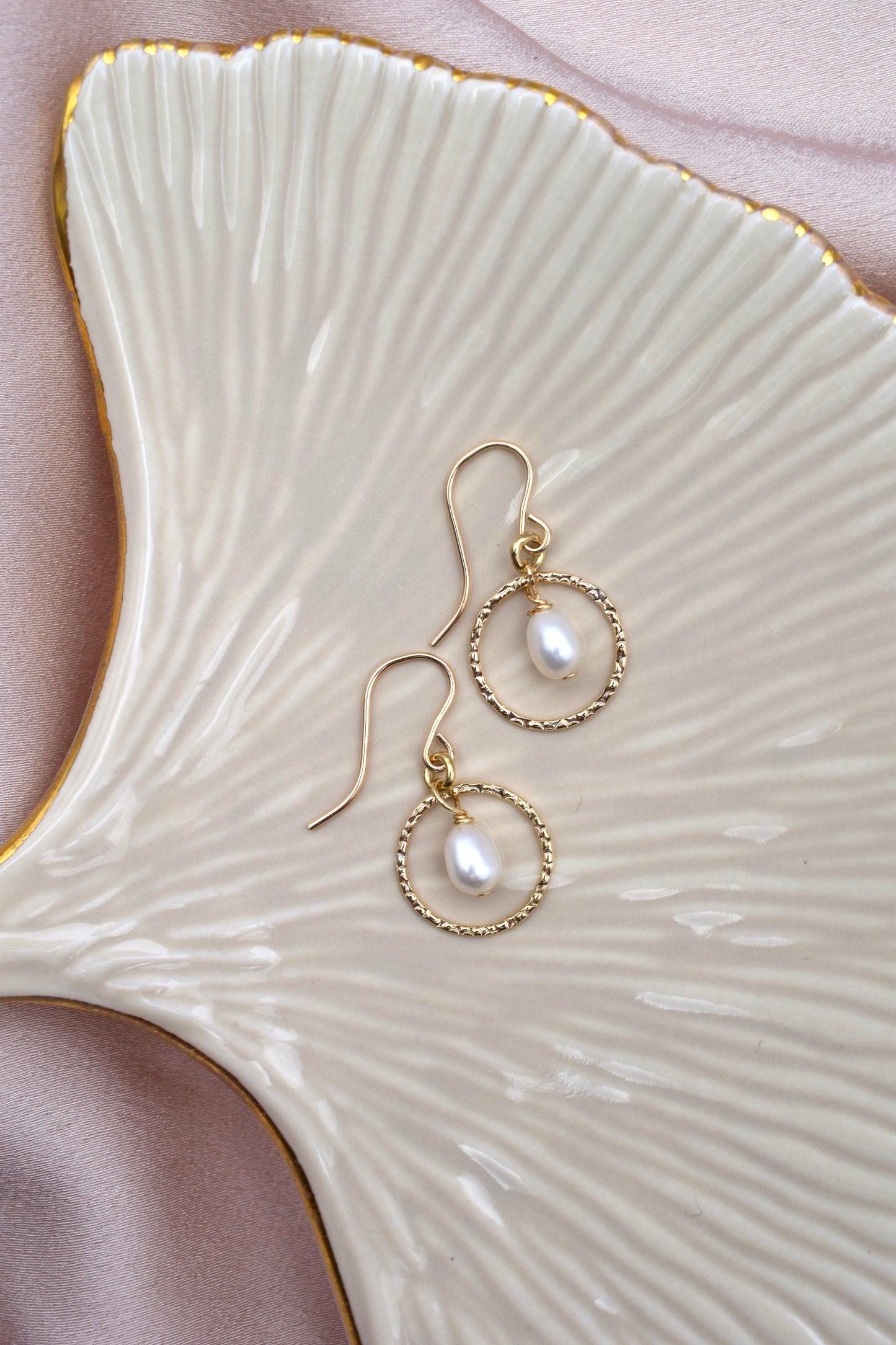 Eleanor Luminous Nugget Pearls Earrings