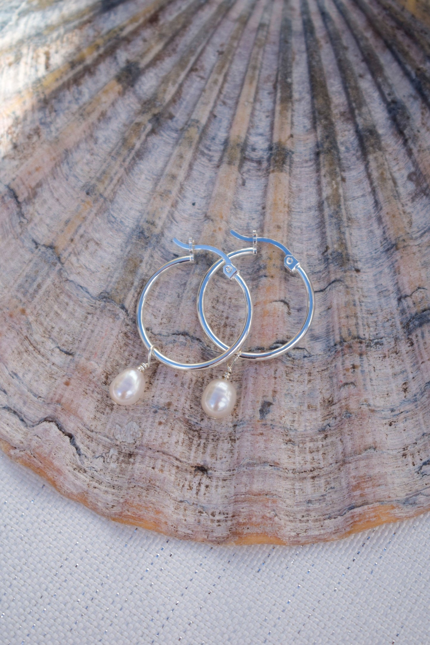 Single Small Freshwater Pearl Hoop Earrings // Gift for her, Birthday, Anniversary, Christmas gift